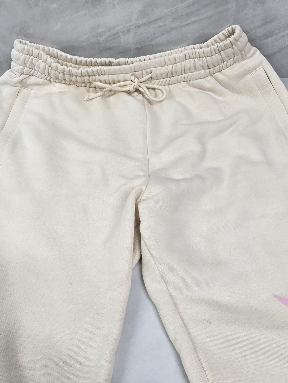 Gucci Cream Joggers with Multicolor Star Motif - Picture 4 of 11